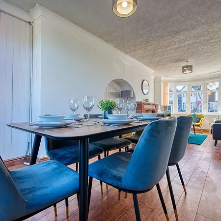 K Suites - Benedon Road Old Holiday home *